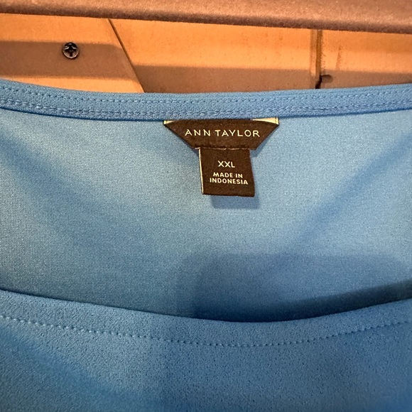 Ann Taylor Blue Blouse- fitted with flattering square neckline. - Picture 2 of 5